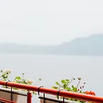 Thea Seaview شقة فلورا